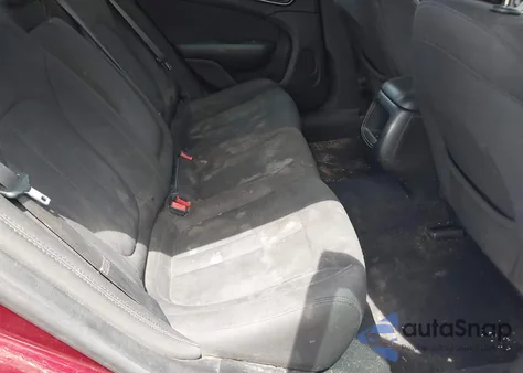 2016 Chrysler 200 Limited z USA, uszkodzony, nr VIN 1C3CCCAB0GN132716